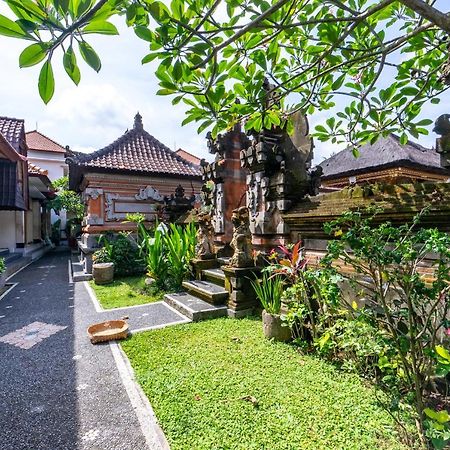 Gatra Ubud Inn Buitenkant foto