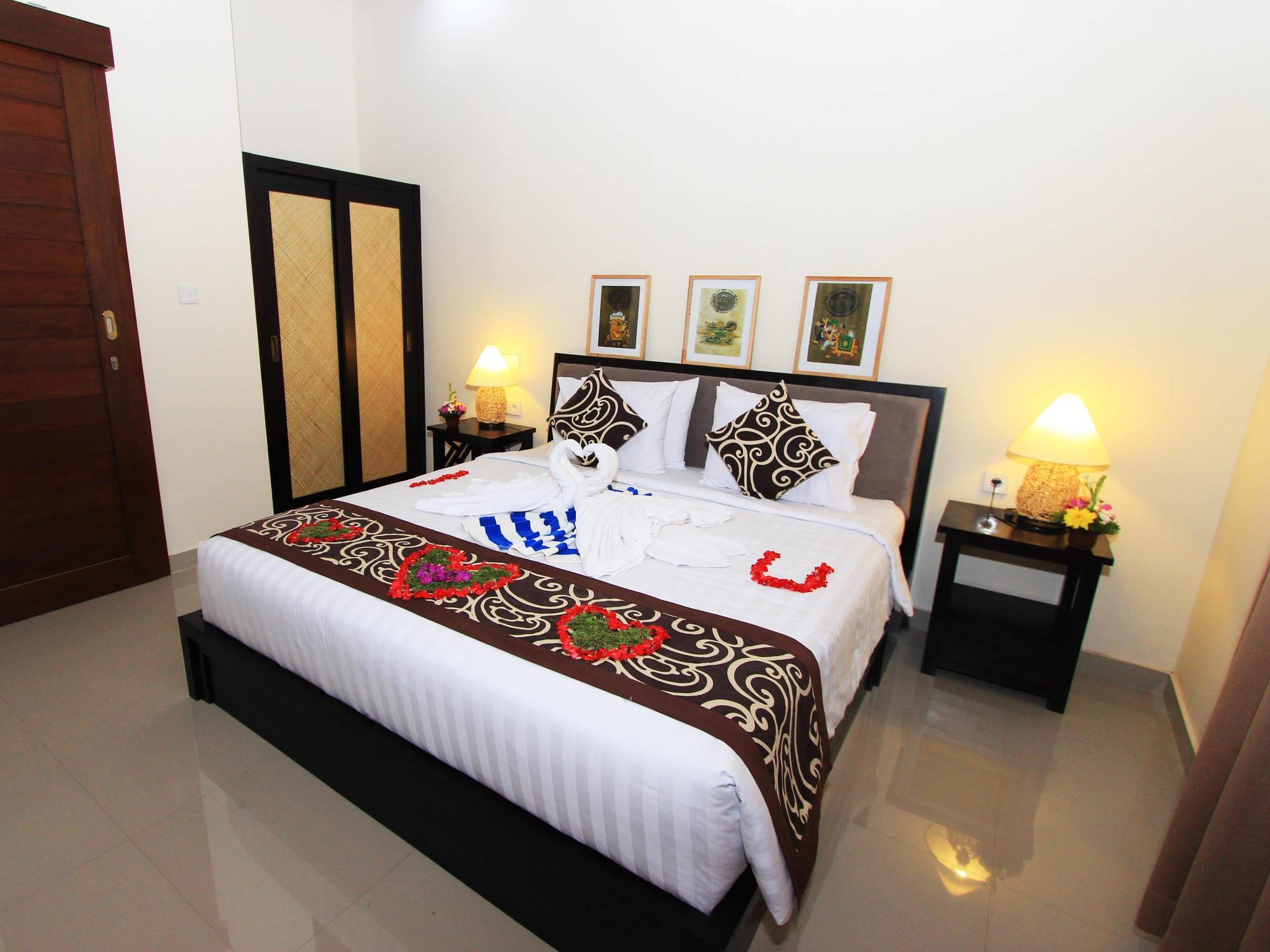 Gatra Ubud Inn Buitenkant foto