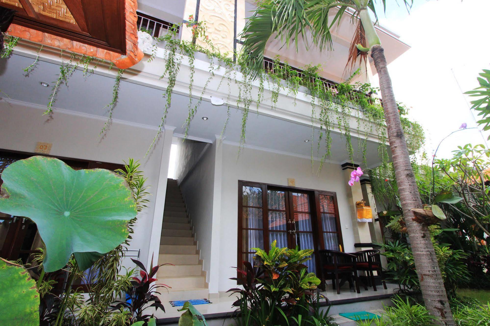 Gatra Ubud Inn Buitenkant foto